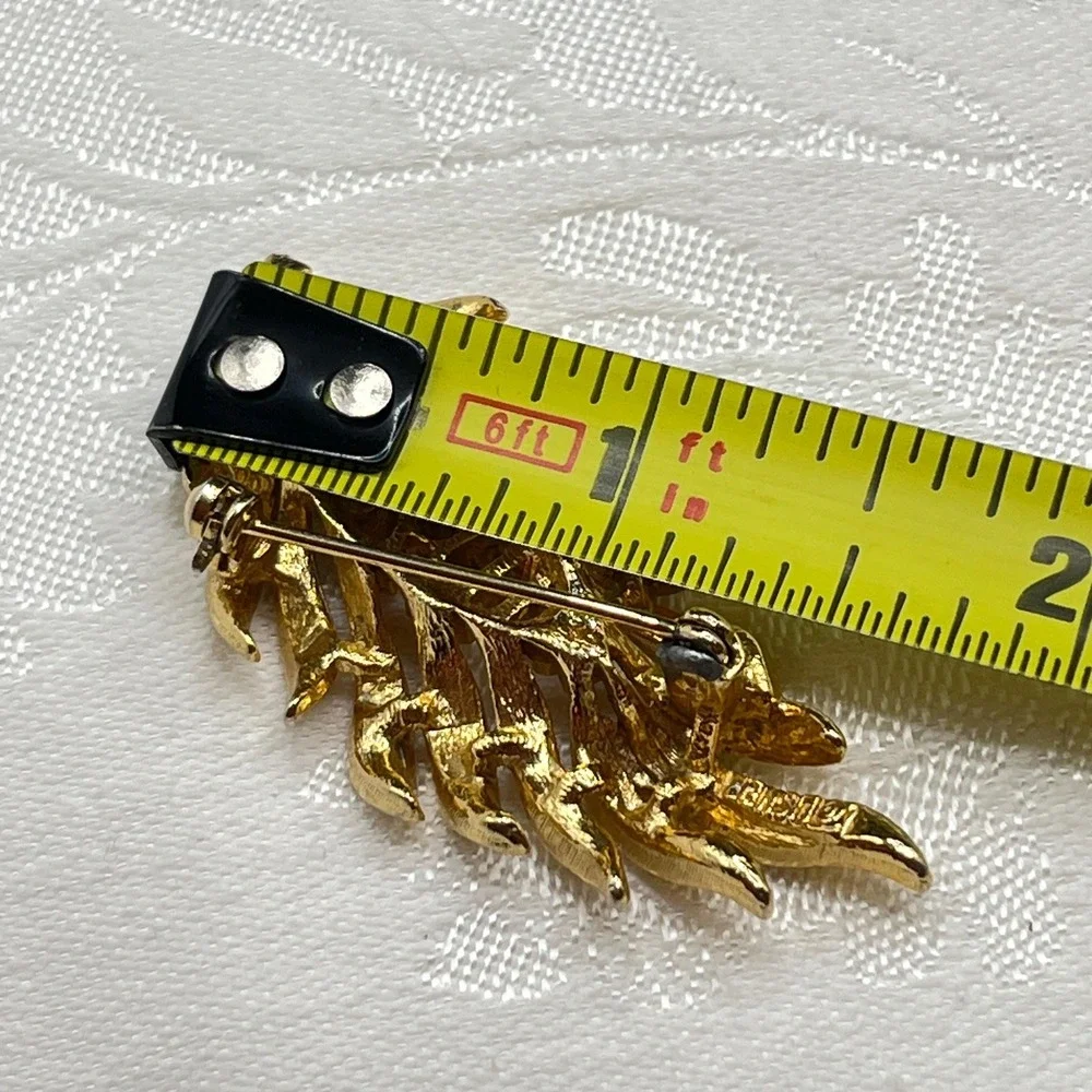 Vintage‎ LISNER Gold Tone Textured Leaf Feather Pin Brooch